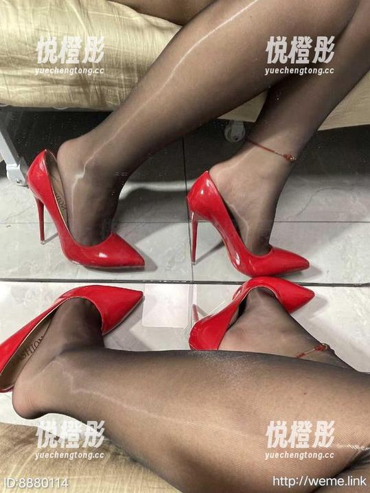 桃沢樱呀 微密圈 - 桃沢樱呀这条白裙,高清原图完全是种撩人技艺。