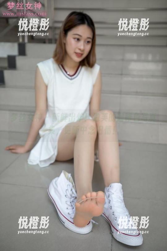 梦丝女神 - 新鲜出炉！泡芙的咖啡色写真集，更新中念旧情！