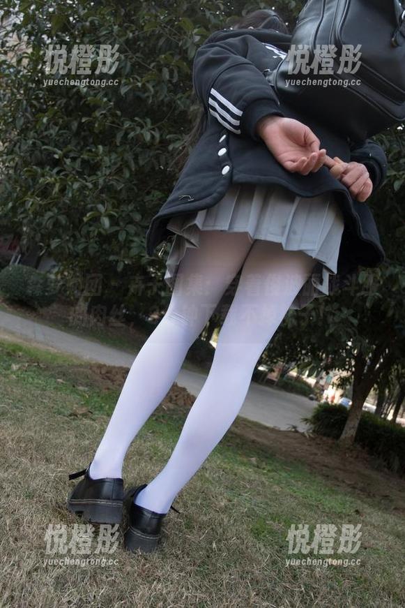 森萝财团 - 卉子图集：穿着绫波丽战斗服的肉丝，3分钟下载不掉袜子！