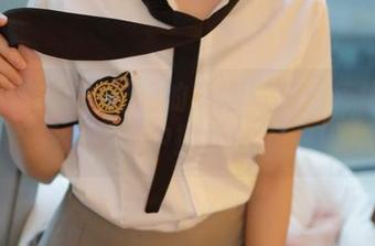 模范学院 – 吴思晚的高清写真：每张都像是在沉默中撒娇的女孩！
