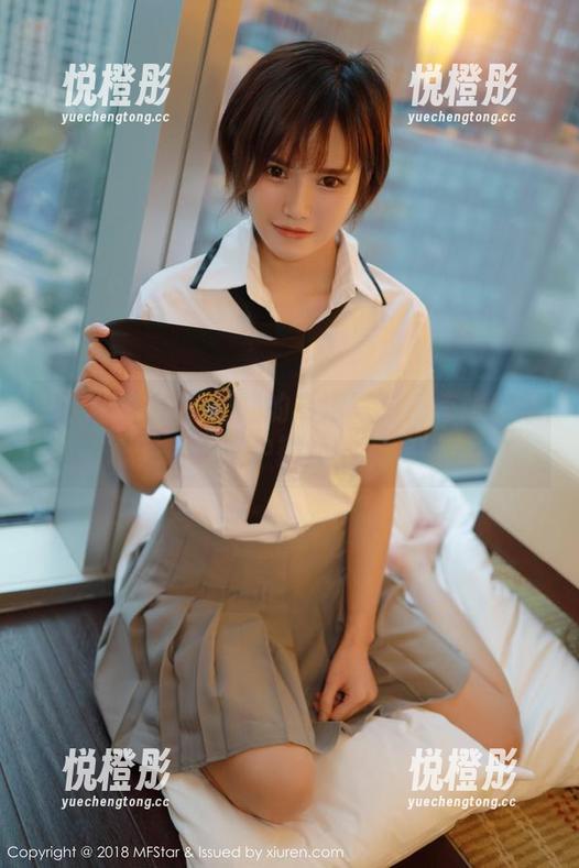 模范学院-吴思晚 模范学院 - 吴思晚的高清写真:每张都像是在沉默中撒娇的女孩!
