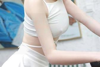 模范学院 – 无圣光里的宅兔兔少女，恍若进入一种平静的美图里，我要多驻留一会儿。