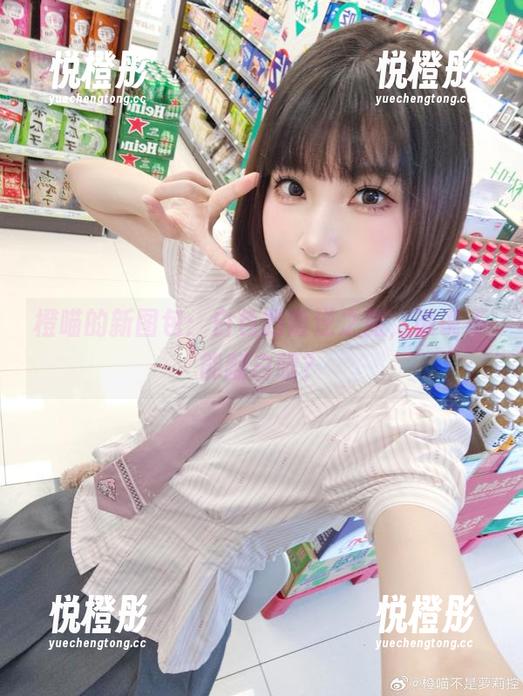 橙喵 橙喵的新图包:白色的叛逆之旅,谁说不能翻白眼?