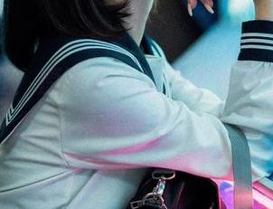 在线见证：原图里河豚抚子对那年女孩的青涩印记。