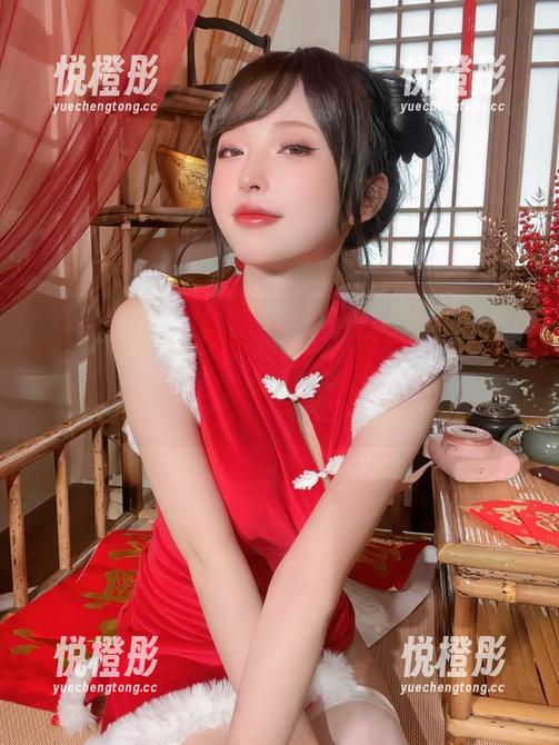 观看清水由乃的间谍风范，原图里的战斗服让我疑惑——她是一位战斗员还是家务能手？