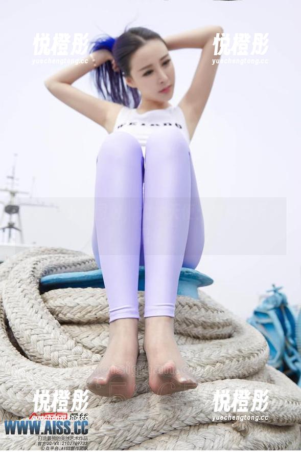 爱丝-何冉 爱丝 - 小小图包,大大天使:何冉的另类混搭