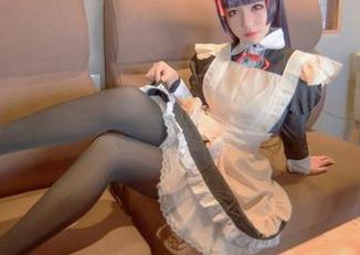 最新写真！瞧瞧白易子教主的日常，跟寂静的画框相撞
