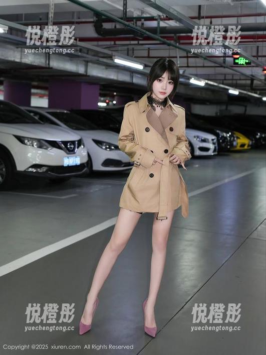 秀人网-z杯悠悠 秀人网 - 在z杯悠悠的皮衣作品中找寻福利,可能会收获意想不到的乐趣哦