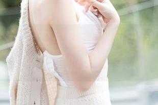 秀人网 – 这网盘里的唐翩翩自拍，竟然比我梦里的还迷离…
