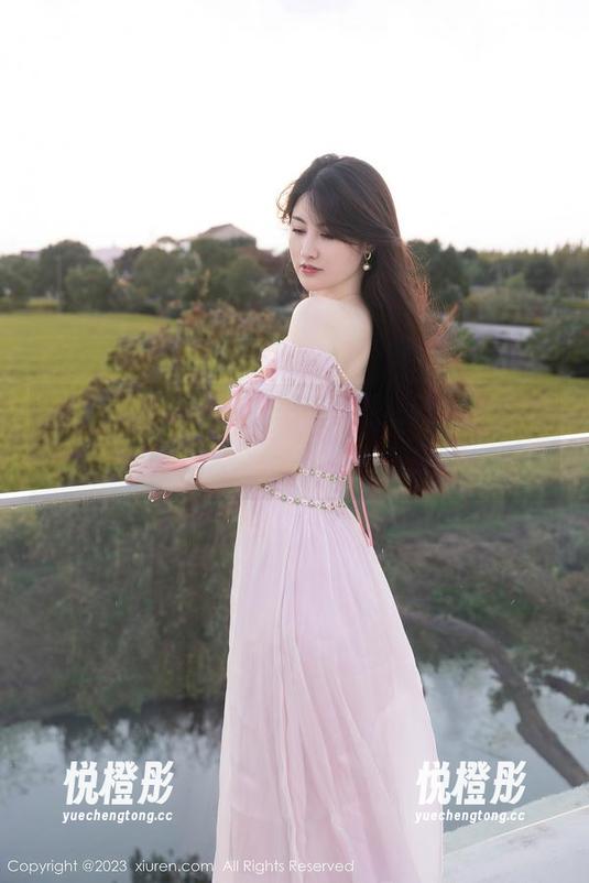 秀人网 - 图集大公开：婕西儿jessie的裸足，像是脚趾头也在嗨歌！