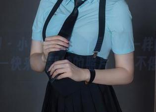 秀人网 – 小芭乐想让你看见不一样的制服——快来下载她的照片，乐不停！