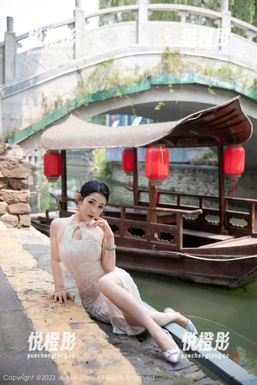 秀人网-星小兔Meetu 秀人网 - 不下载星小兔Meetu的旗袍也许会后悔,网盘排队等你来取!