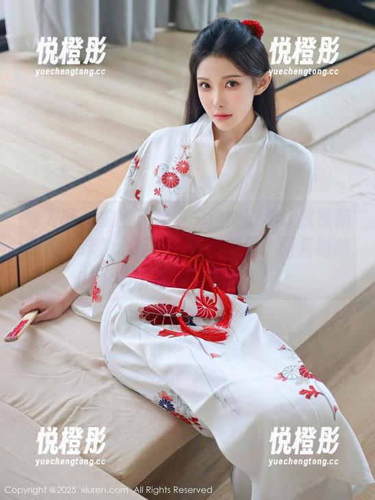 秀人网-灿宝 秀人网 - 灿宝泳装——这些原图让我重新审视‘泳池心理’!图包超值!而且她的泳装比我的勇气还大!
