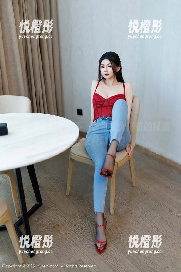 秀人网 - 韦伯？不，是米妮大萌萌的制服作品，分享只需一瞬。