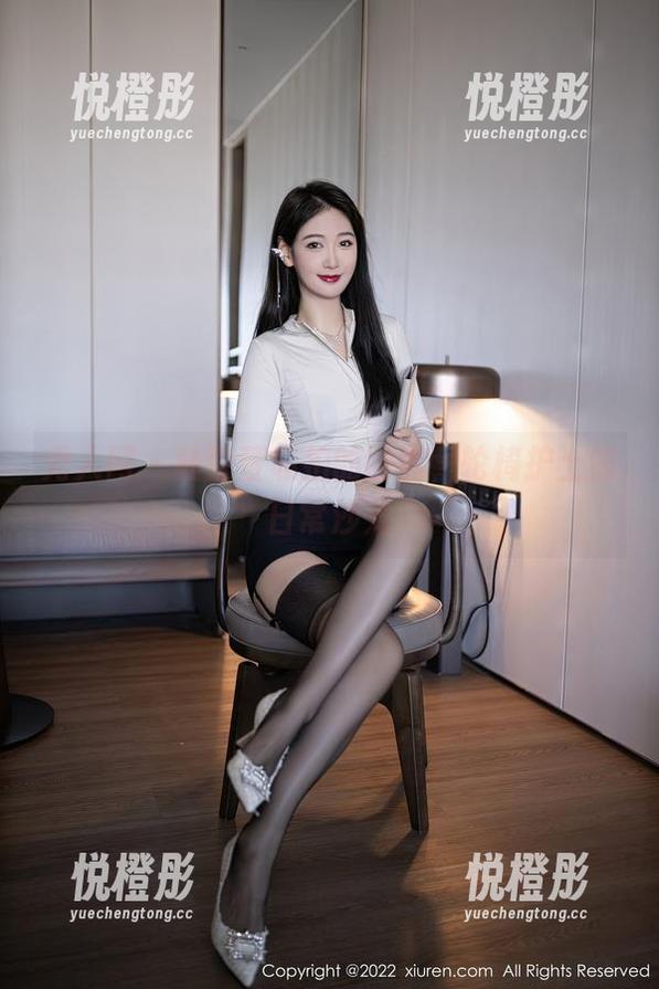 秀人网-陆萱萱 秀人网 - 陆萱萱私拍的卧铺,轮椅护士的日常沙龙