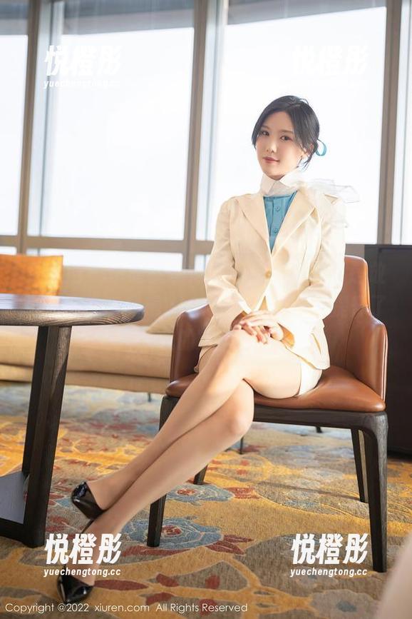 秀人网 - 平时就水得飞起，泳池里更是放飞自我，陈雅漫VICKY这免费图集提升了我的审美？