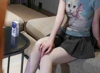 秀人网 – 在线看图——毛衣的“搭配顾问”麦琪绫冰激淋
