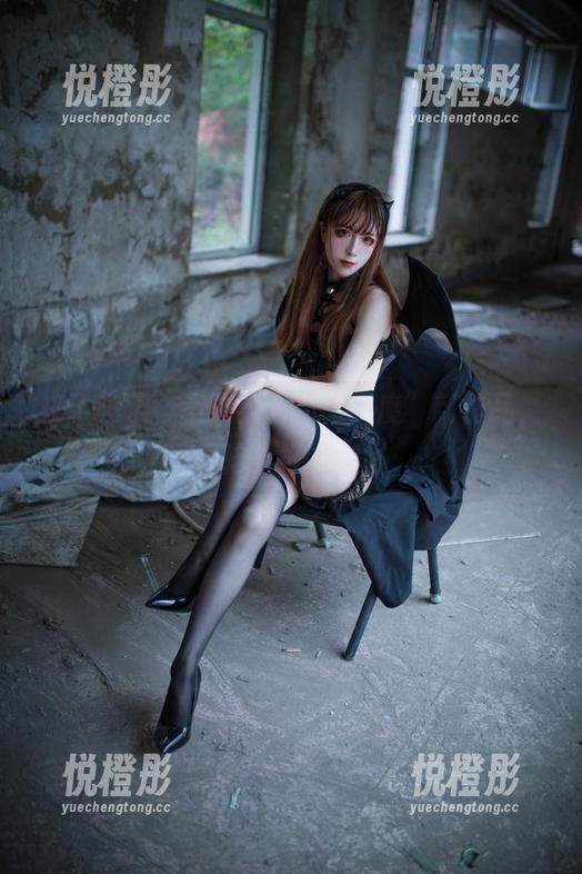 翎柒菜菜 来了来了,翎柒菜菜的“恶魔”新作品,不输给好莱坞啦