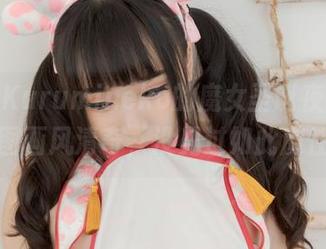 胡桃猫Kurumineko的魔女圣诞夜，高清套图画风清奇，没见过如此魔性。