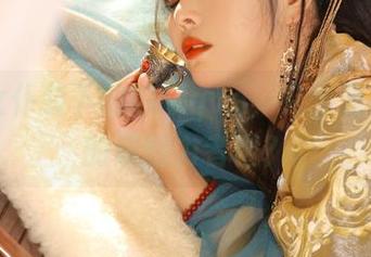可爱女仆装下的苏嫣qvq，完全是cos界的超能力者吧？