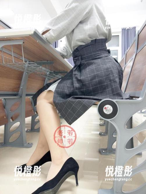 微密圈 - 若若老师的奶牛写真，让分享变成了一种‘牛’逼的体验！