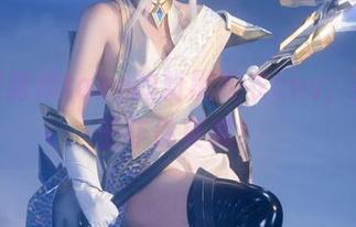 来一发菌烨tako的粉黑胶衣cos，美图之王非你莫属！