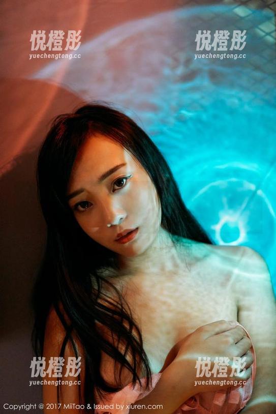 蜜桃社 - 齐奏米琪MIKI与礼服的乐章，美图也能有井然之美