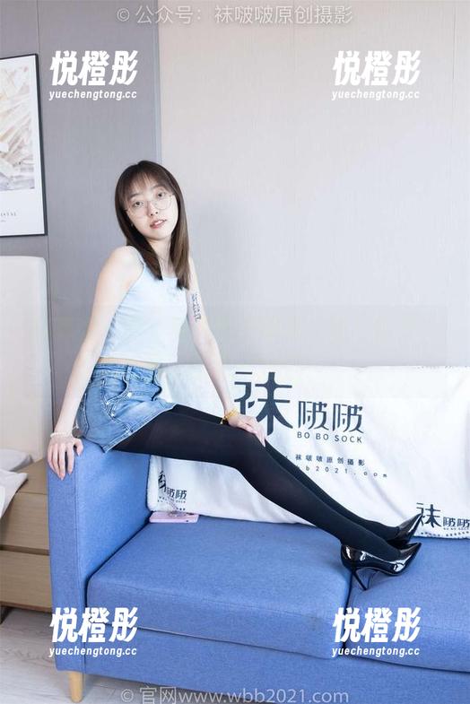 袜啵啵 - 看，稚予的运动鞋！图片随便下载，快乐不打烊！