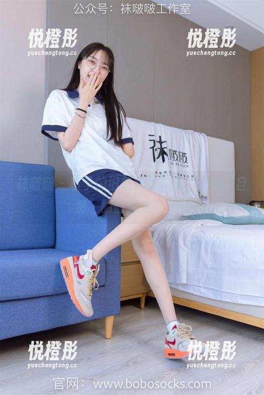 袜啵啵 - 稚予的旧棉袜写真集，充满“自然”的愉快尴尬分享