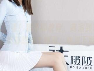 袜啵啵 – 看！稚予的皮鞋，高清到跟鞋底的尘埃都想给个特写，快来下载！