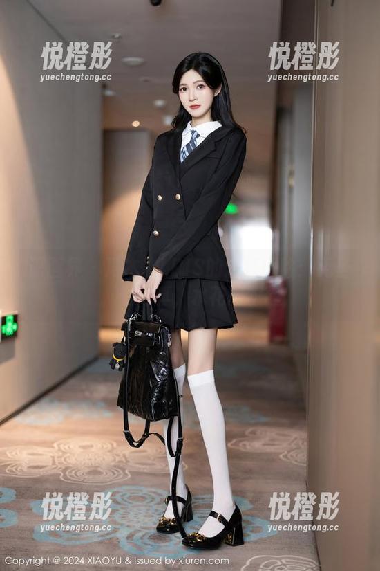 语画界 - 冯木木LRIS的浴缸探险：无圣光写真，水花四溅