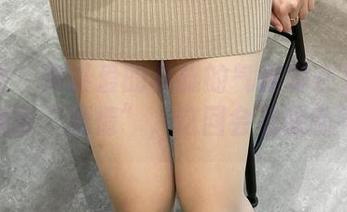 微密圈 – 你最爱的雅雅的气质呀在最新图集中演绎“剧情”，这回会有啥新花样？
