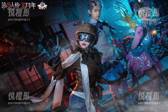 露儿大魔王 有了露儿大魔王的双马尾合集,还要别的美图吗?我发现自己越来越贪婪。