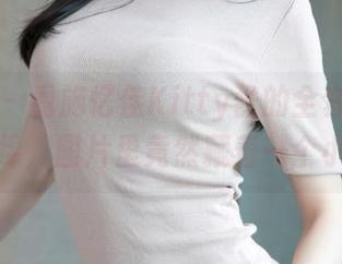 青豆客 – 看施忆佳Kitty酱的全套，裤里丝的缠绵，图片里竟然藏着一个小乐子！