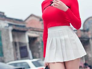 魔镜街拍 – 啥叫全套？看艾小青的超短裙和肉丝，你才明白这图包的深意！